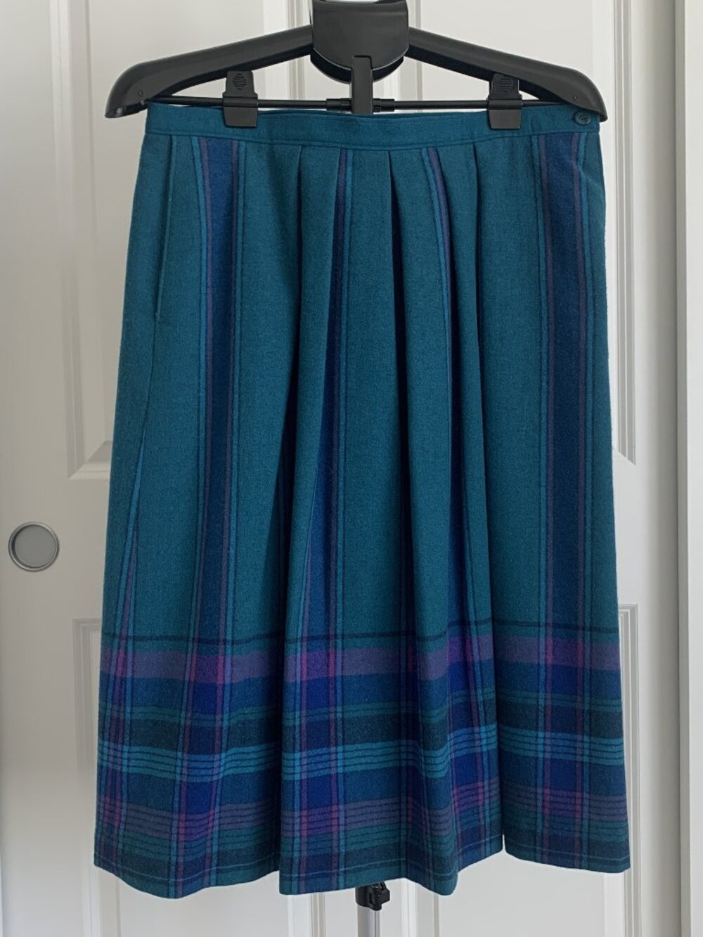 Vintage Pendleton 100% Virgin Wool Plaid Pleated Skirt Women’s Sz 16 USA Made